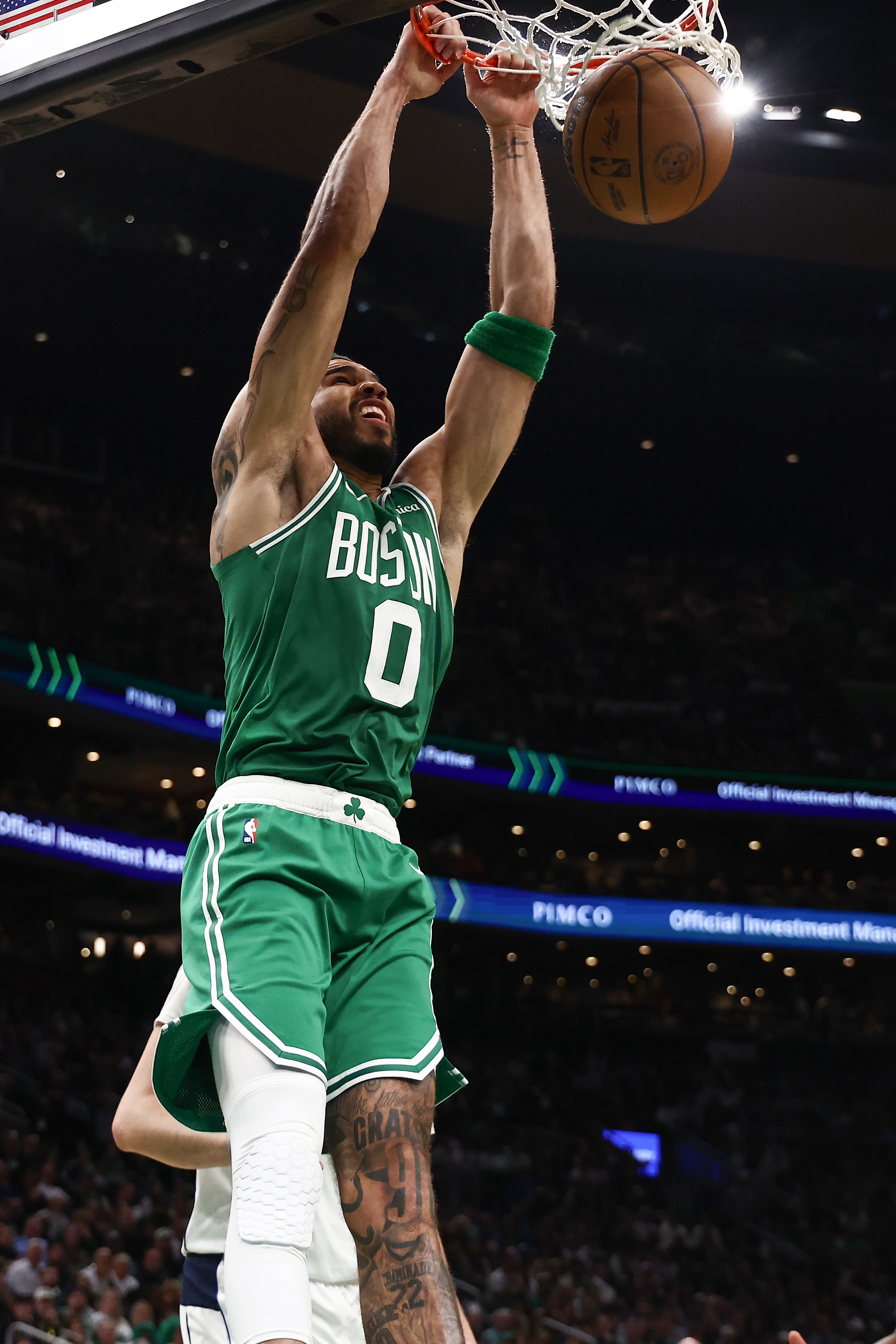 PP电子官方-塔图姆：从去年5月到今没人比我做过更多的提踵训练 现在隔天就练